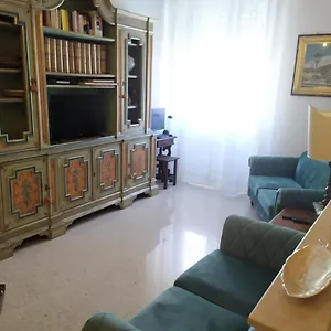 Grande Casa Vicina Al Centro Appartamento