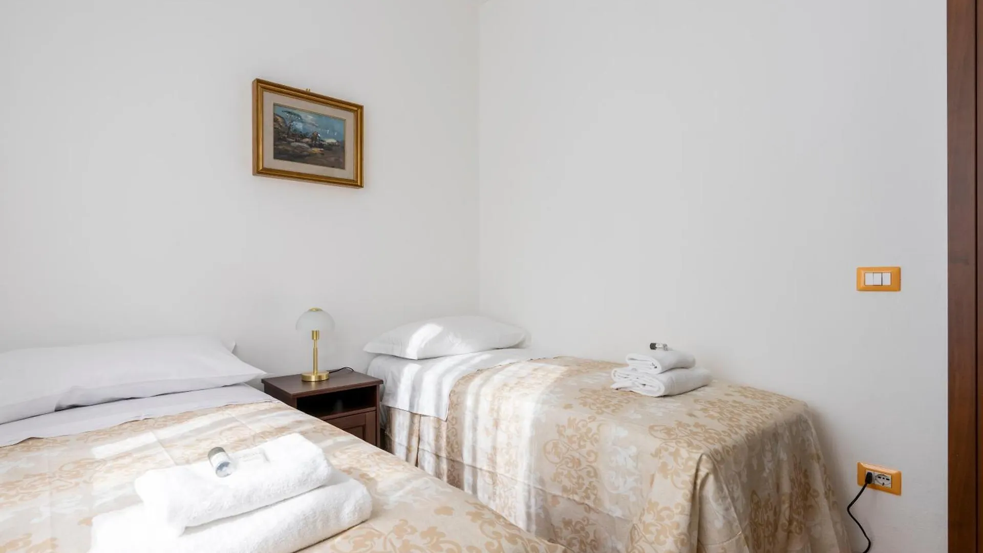 Toselli Apartment With Terrace Florence
