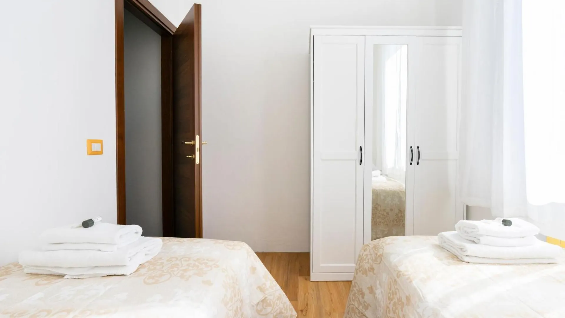 Toselli Apartment With Terrace Florence